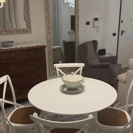 Residenza Fullini Daire