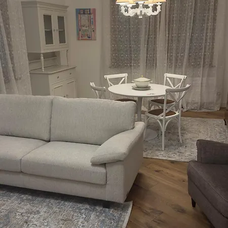 Residenza Fullini Daire *